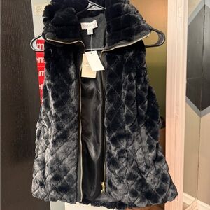 Faux fur vest never worn